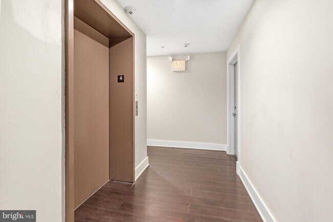 Building Photo - 1241 Buttonwood St
