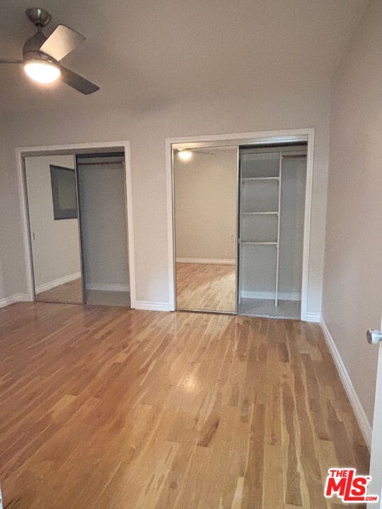 Building Photo - 2488 Beachwood Dr