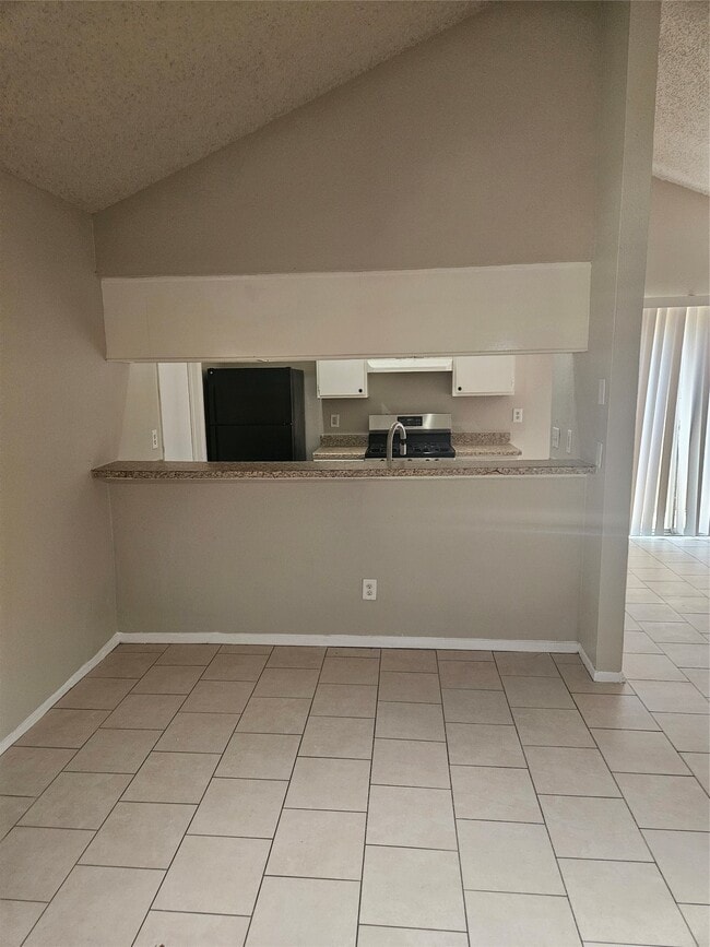 Building Photo - 10111 Wild Hollow Ln