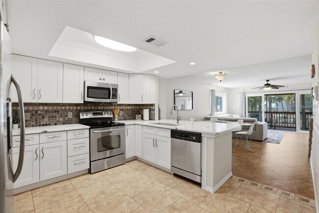 Building Photo - 900 Harbour House Dr