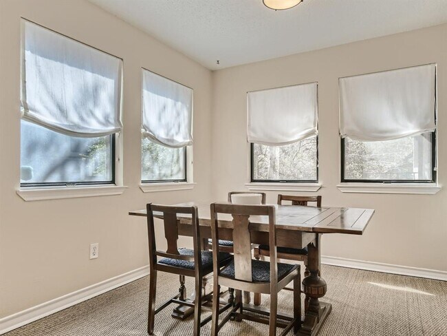 Building Photo - 1404 Norwalk Ln