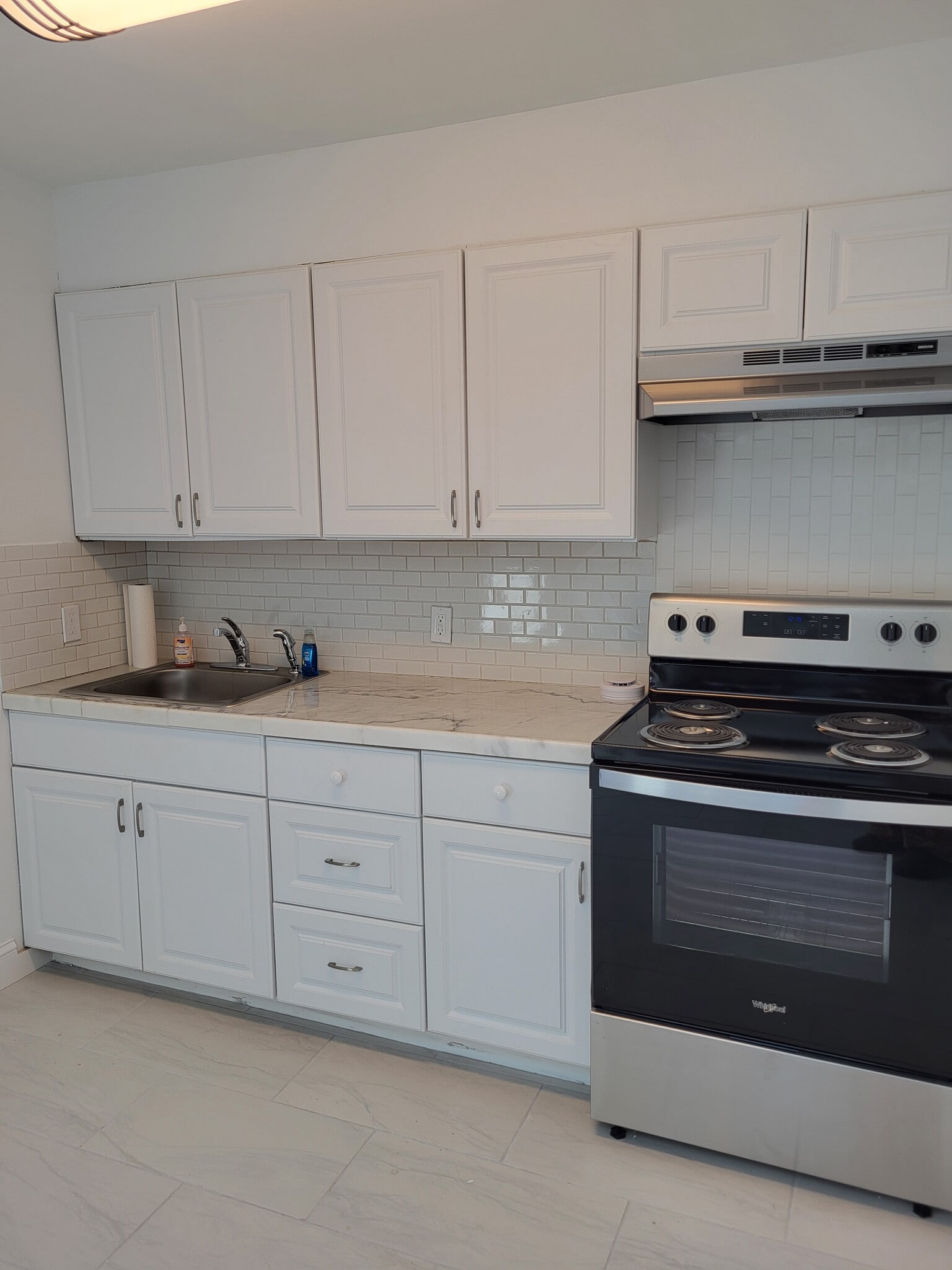 New stove/ oven and fridge - 4515 Nesconset Hwy