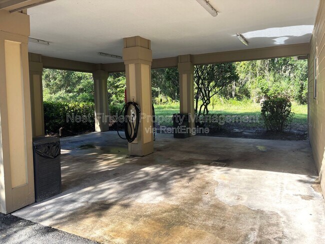 Building Photo - 7800 Point Meadows Dr