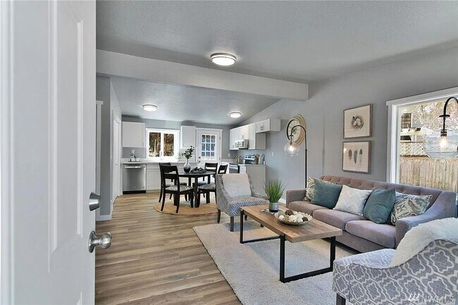 Building Photo - 19226 Filbert Rd