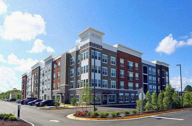 Building Photo - B1 | 2 Bed 2 Bath | 1106 sf | $1890-$2140 ...