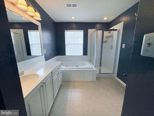 Building Photo - 4806 Turnberry Dr