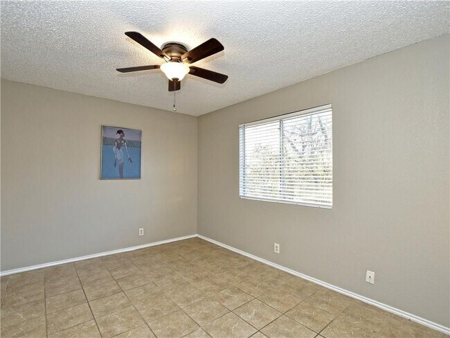 Building Photo - 5401 Spring Meadow Rd