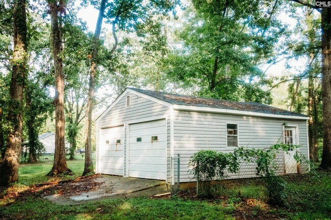 Building Photo - 1628 Dreher Island Rd