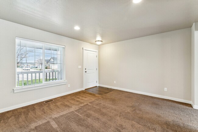 Building Photo - 2914 W Sunny Cove St