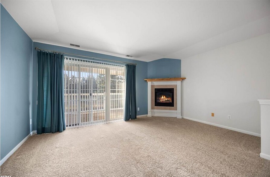 Building Photo - 14230 Moravian Manor Cir