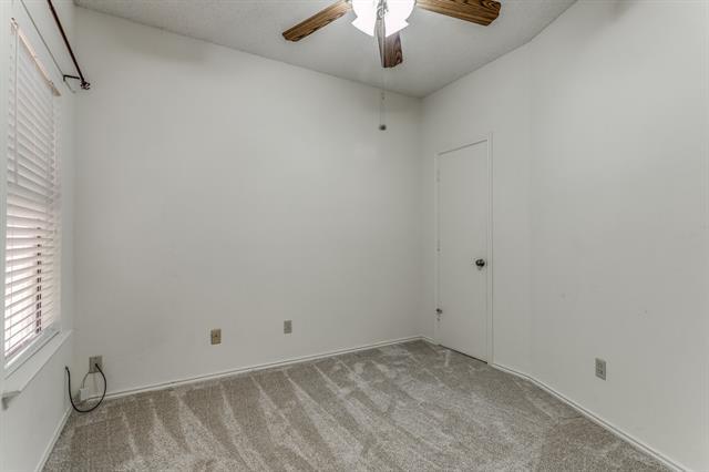 Building Photo - 809 Waverly Dr