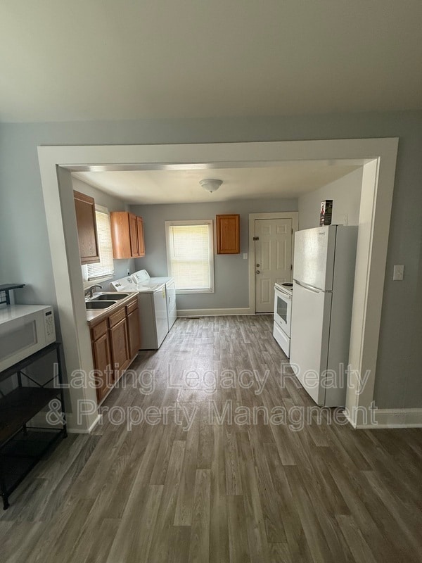 Building Photo - 4620 Miller Rd