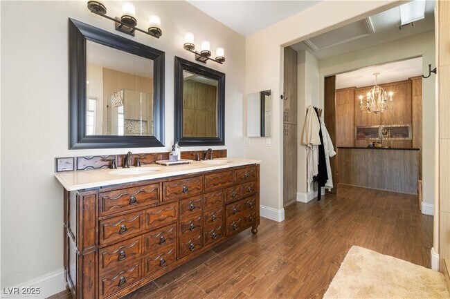 Building Photo - 10520 Narra Pl