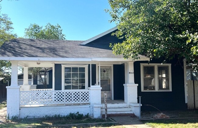 Primary Photo - 1609 29th St