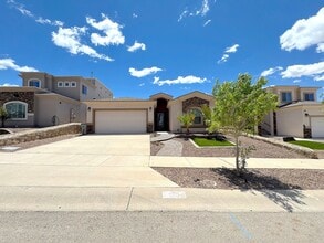 Building Photo - West El Paso 4 bed refrig A/C Home in Enchanted Ridge!