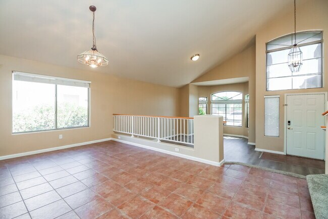 Building Photo - 1668 S Quartz St