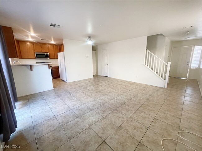 Building Photo - 1836 N Luna Alegre St