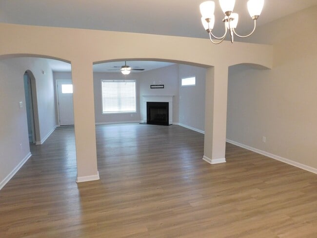 Building Photo - 500 Odham Ln