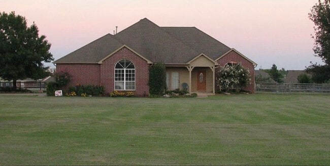 Building Photo - 11323 N 129th E Ave