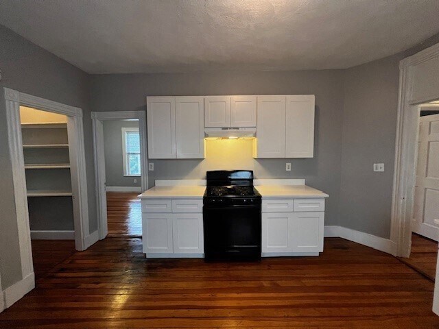 Building Photo - 11 Sunset St