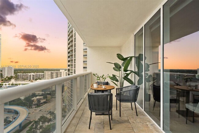 Building Photo - 1830 S Ocean Dr