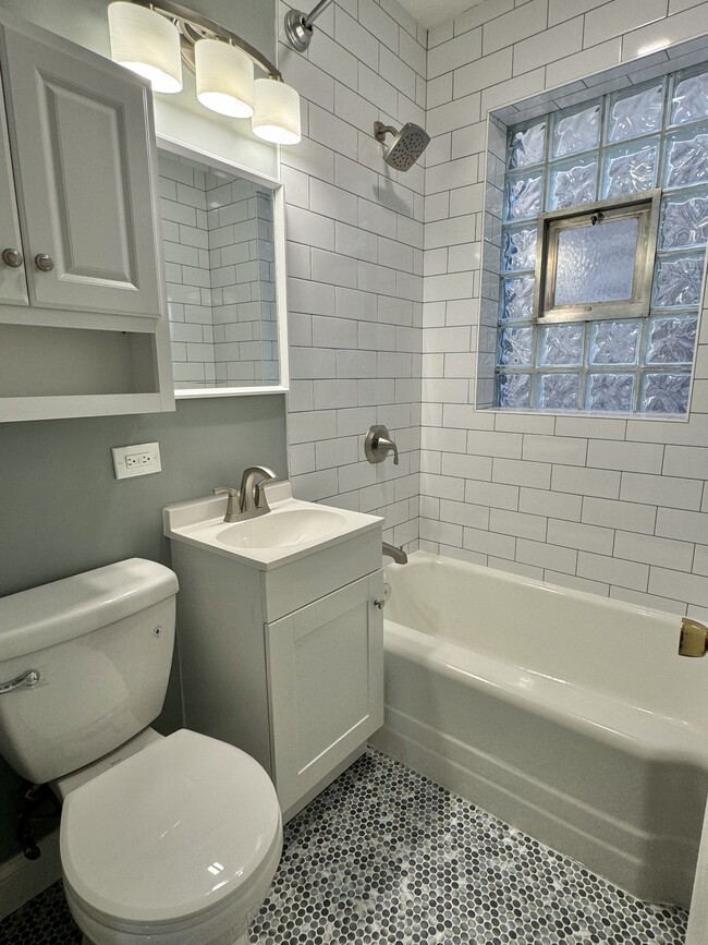 Bathroom - 5731 W Addison St