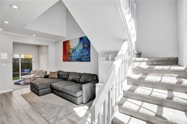 Building Photo - 3135 Gifford Ln