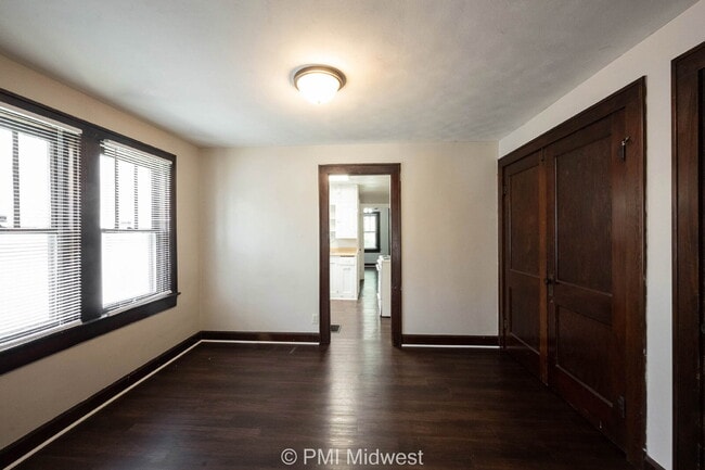 Building Photo - "Charming 1-Bedroom Duplex Retreat on East...