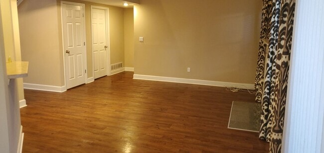 Building Photo - 3 bd, 2.5 ba home in SW Columbia near Nifo...