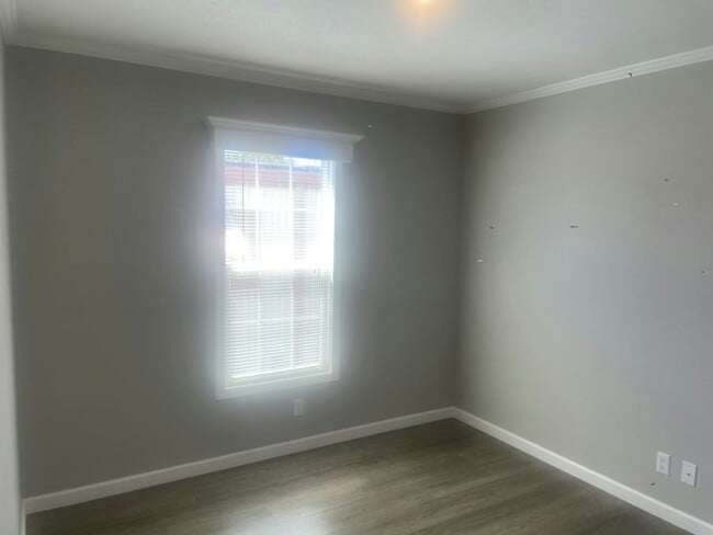 Building Photo - 6902 42nd Terrace N