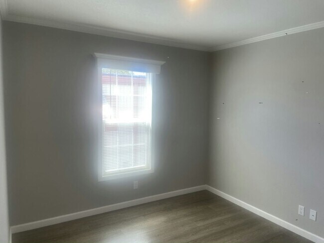 Building Photo - 6902 42nd Trail N