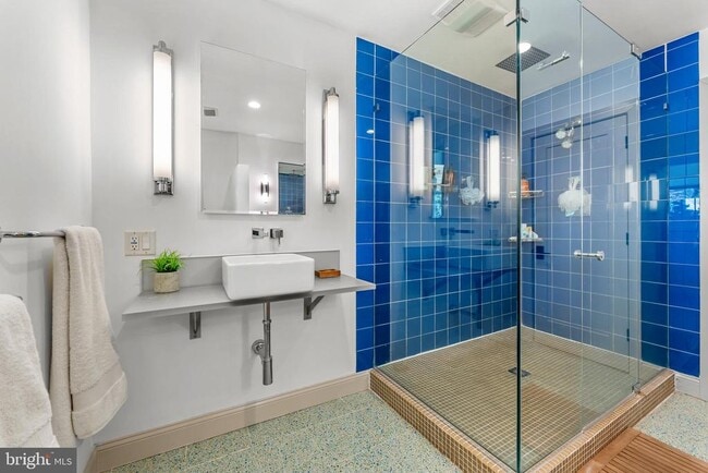 Building Photo - 2820 Ellicott St NW