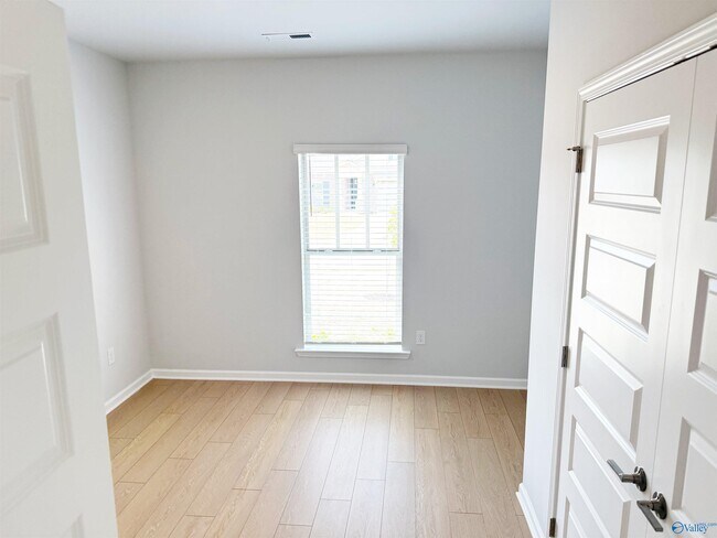 Building Photo - 202 Stockyard Cir