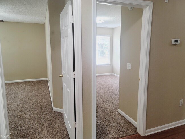 Building Photo - 6007 Towne Pk E Dr