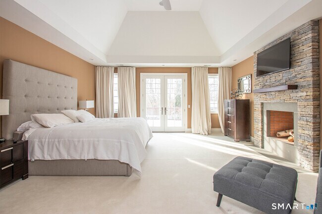 Building Photo - 85 Banks Rd