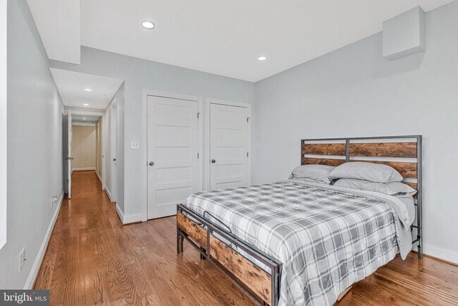 Building Photo - 1620 Massachusetts Ave SE