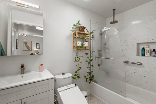 Building Photo - 32A Landers St