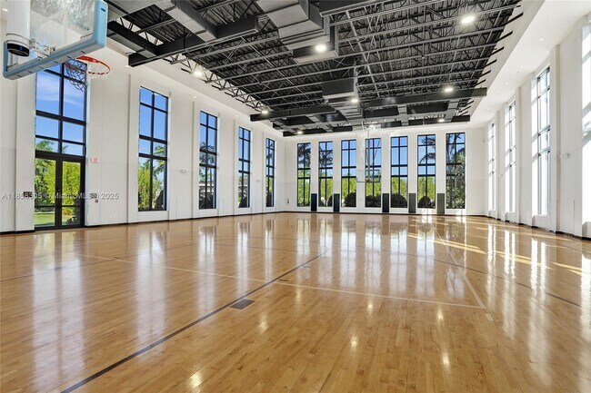 Building Photo - 10590 Mira Vista Dr