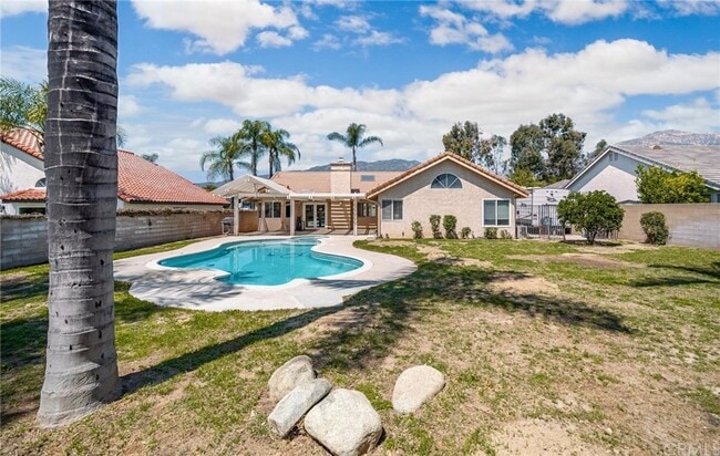 Building Photo - 1514 Evergreen Dr