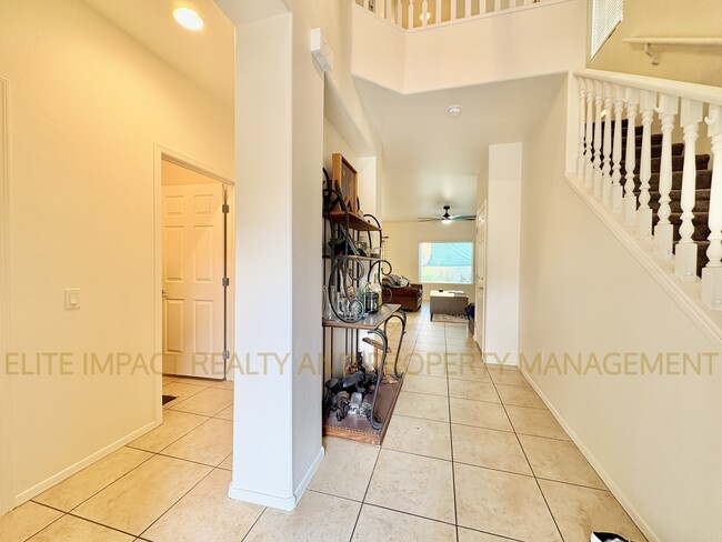 Building Photo - 10728 E Sanctuary Ridge Ln