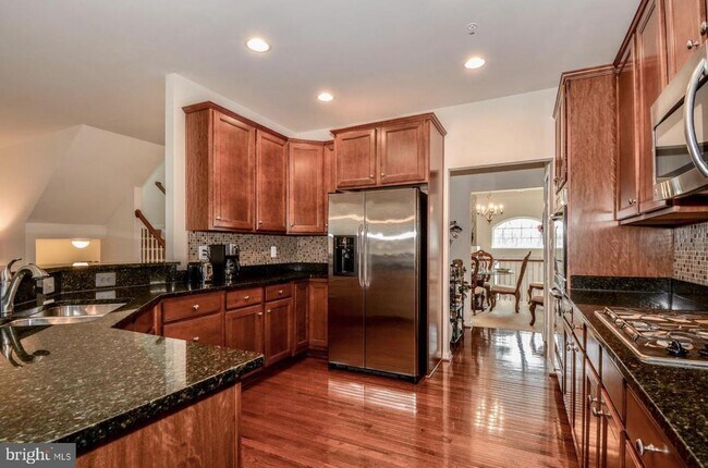 Building Photo - 3321 Eagle Ridge Dr