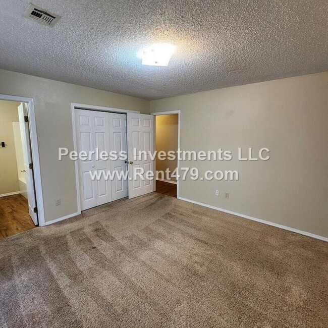 Building Photo - 505 4th Ave SW