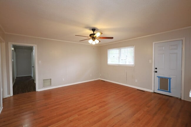 Building Photo - 1104 Kimberly Dr