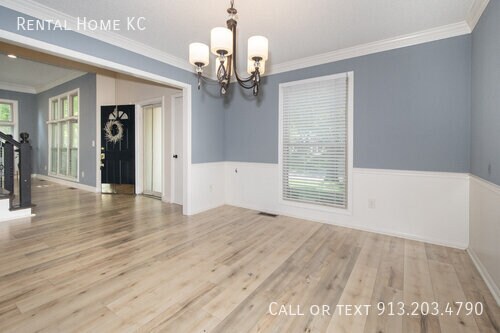 Building Photo - 15730 W Locust St