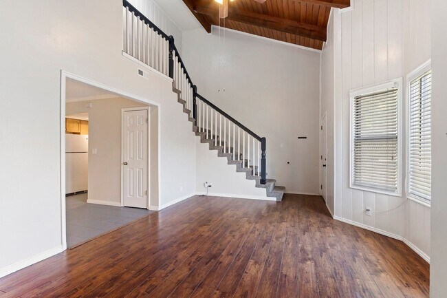 Building Photo - 715 N 1050 W