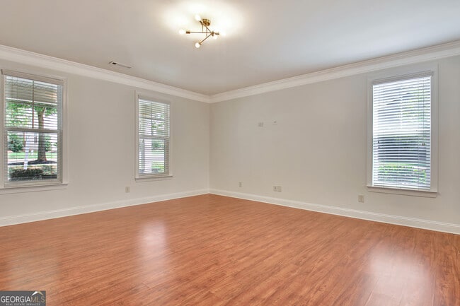 Building Photo - 155 Colonial Ct