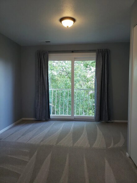 Building Photo - 1675 Cedarwood Dr