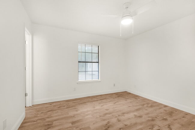 Building Photo - 6572 Bass Ln