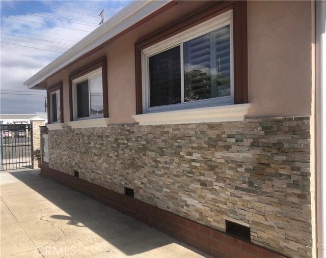 Building Photo - 236 S Tustin St