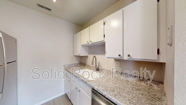 Building Photo - 1845 Zebulon Dr